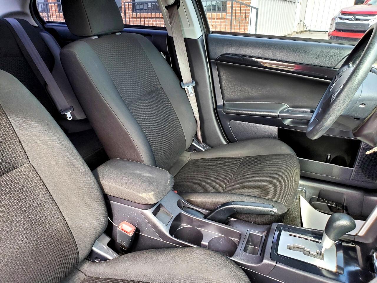 Mitsubishi Lancer ES 5M 2016