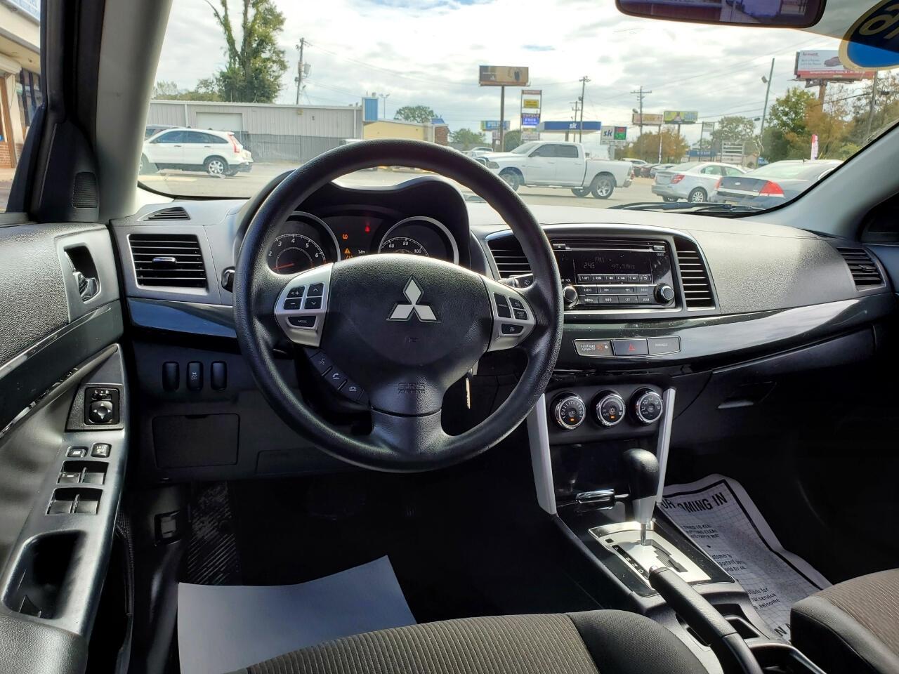 Mitsubishi Lancer ES 5M 2016