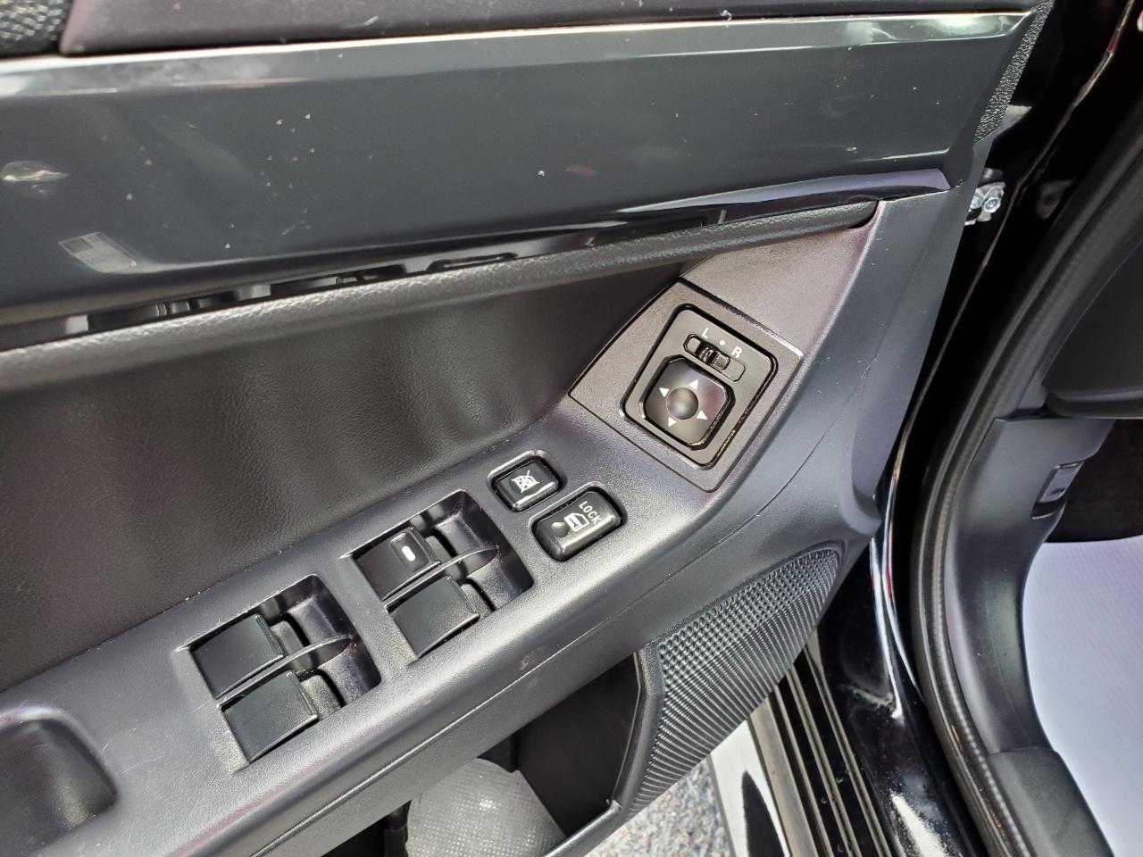 Mitsubishi Lancer ES 5M 2016