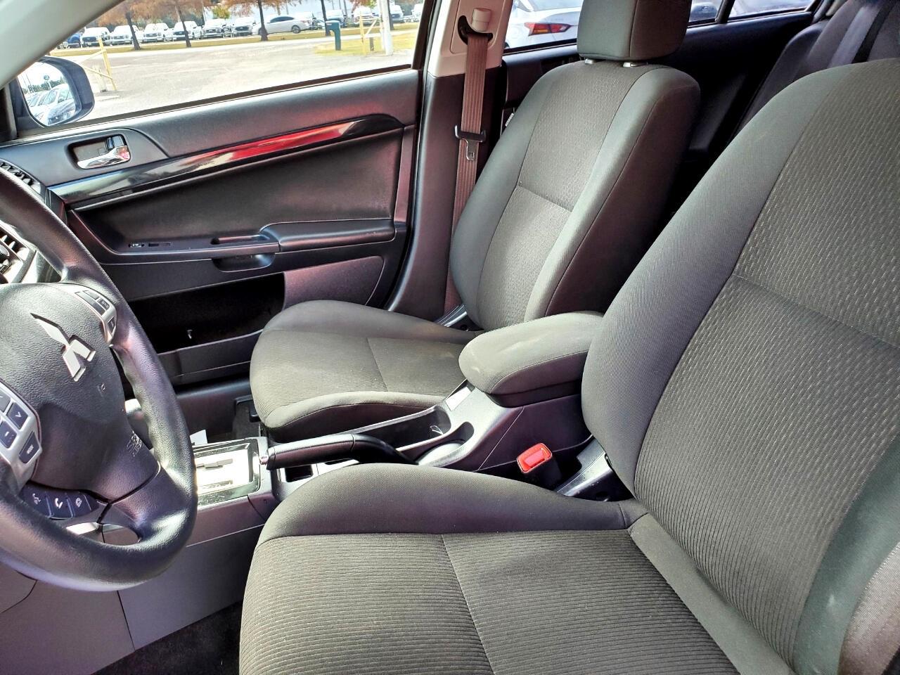 Mitsubishi Lancer ES 5M 2016
