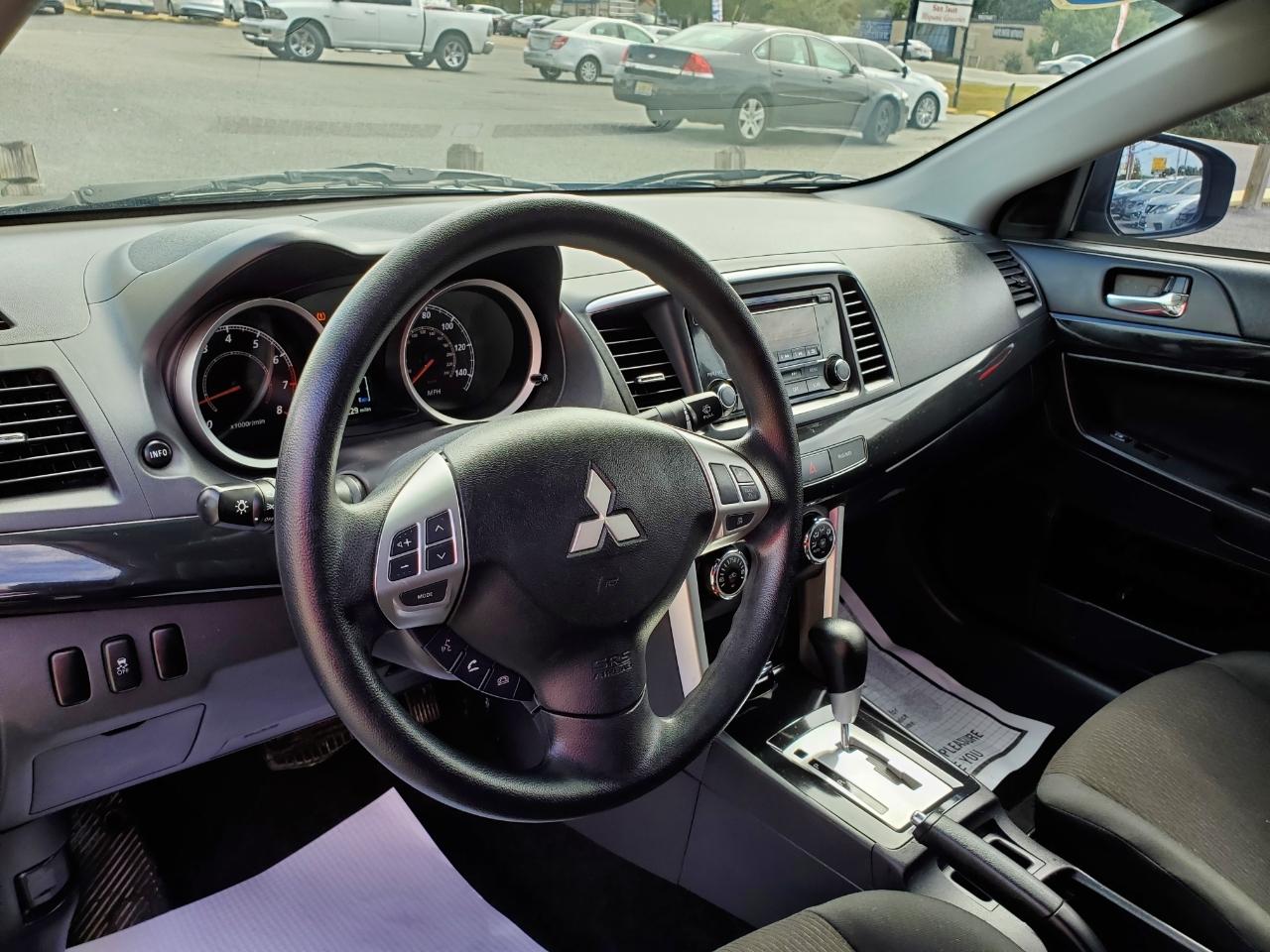 Mitsubishi Lancer ES 5M 2016