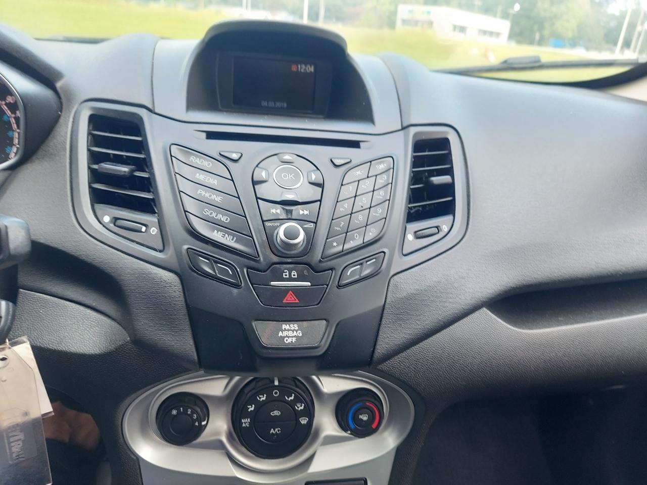 Ford Fiesta SE Sedan 2019