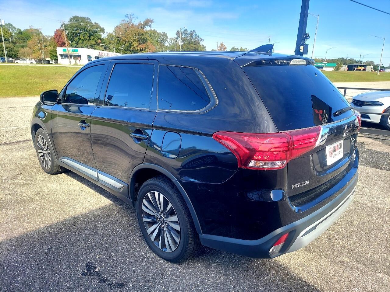 Mitsubishi Outlander ES 2WD 2019