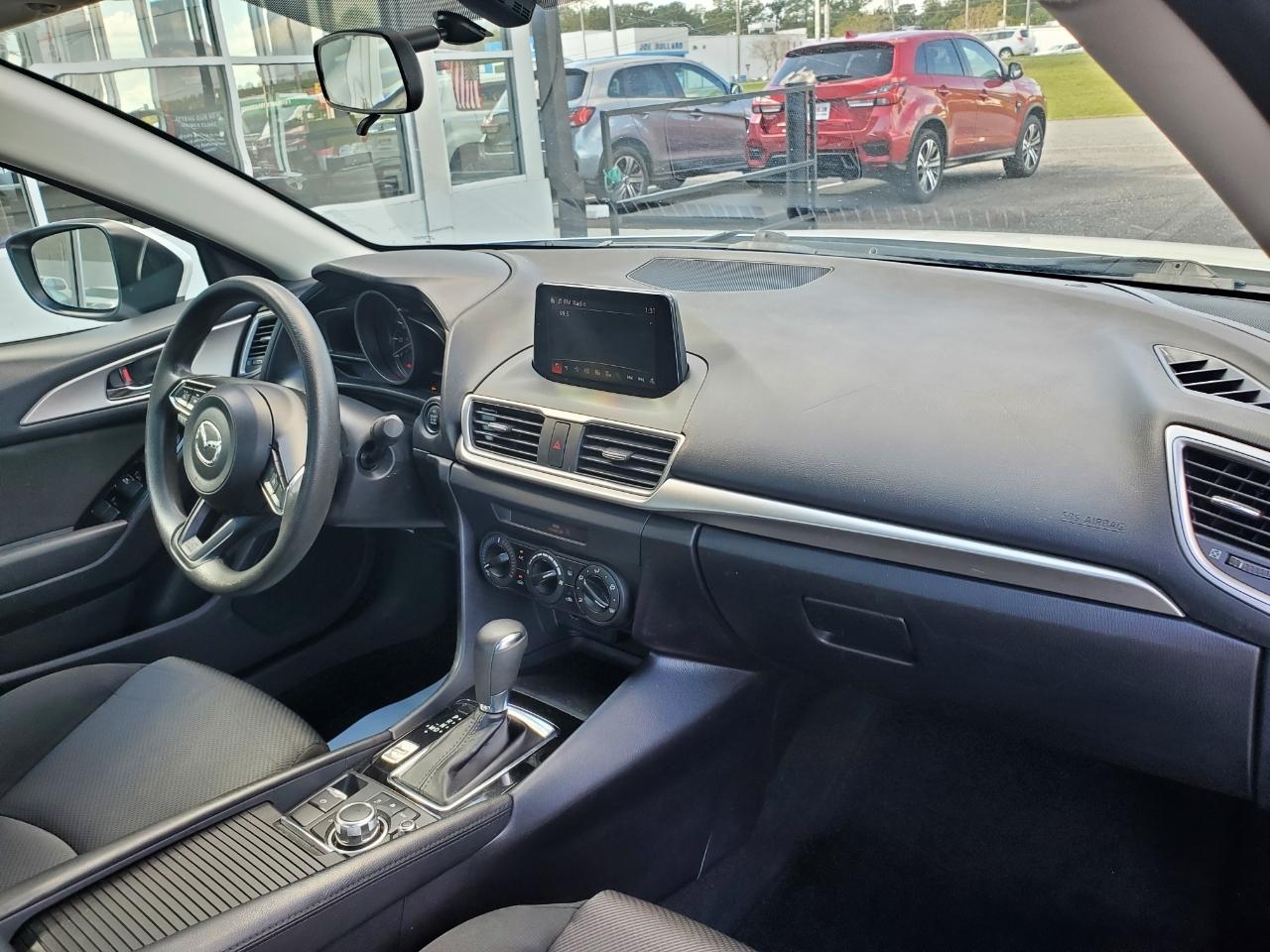 Mazda MAZDA3 i Sport AT 4-Door 2017