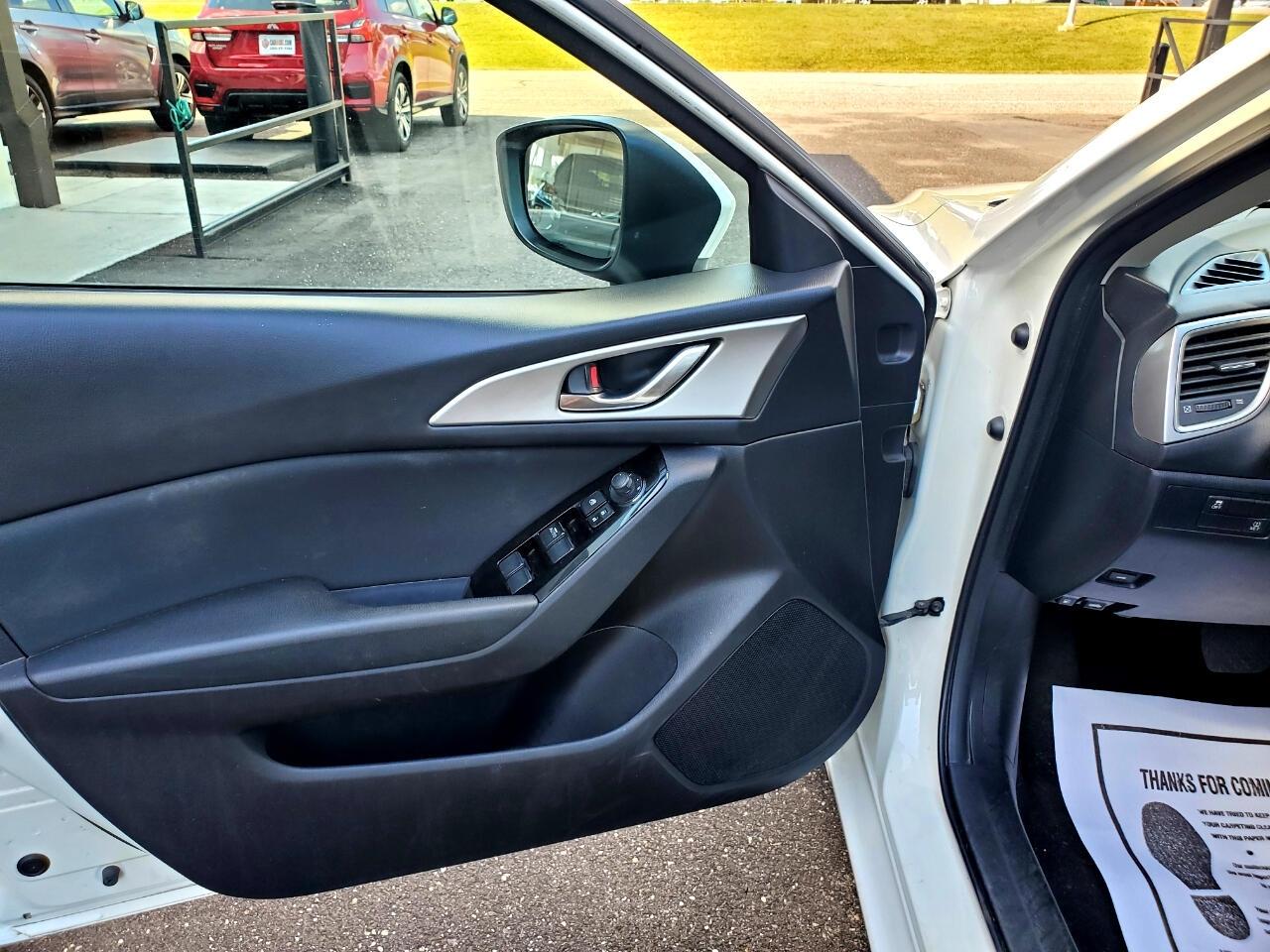 Mazda MAZDA3 i Sport AT 4-Door 2017