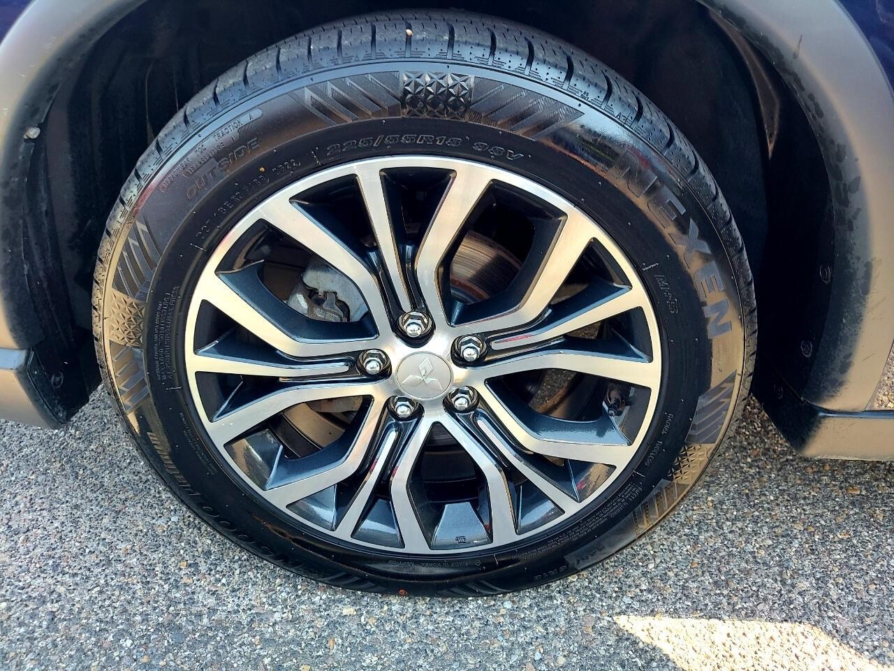 Mitsubishi Outlander SEL 2WD 2018