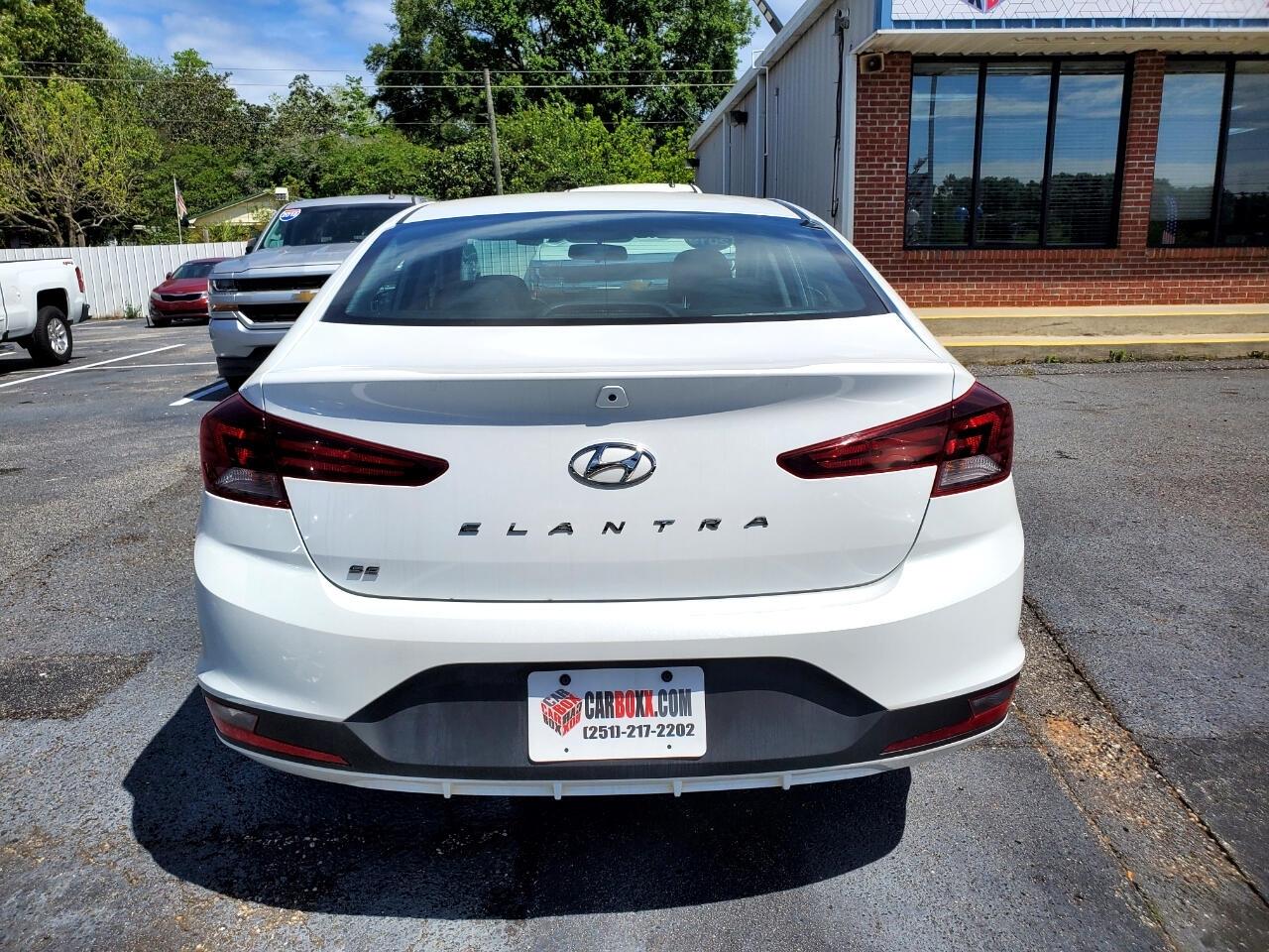Hyundai Elantra SE 6M 2019