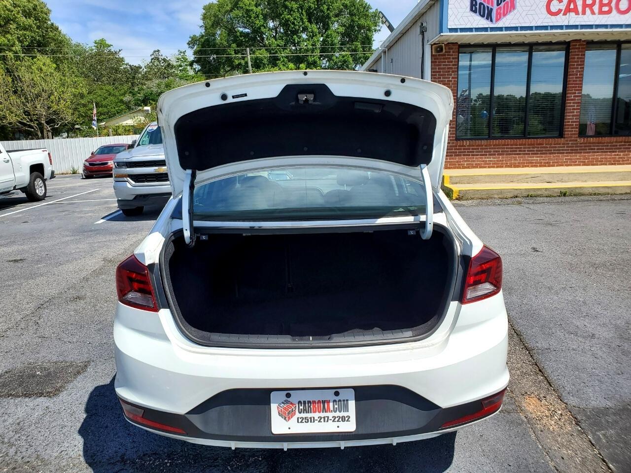 Hyundai Elantra SE 6M 2019