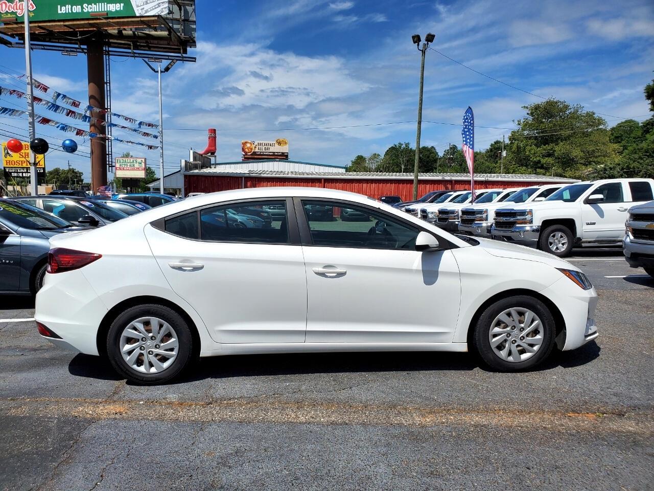 Hyundai Elantra SE 6M 2019