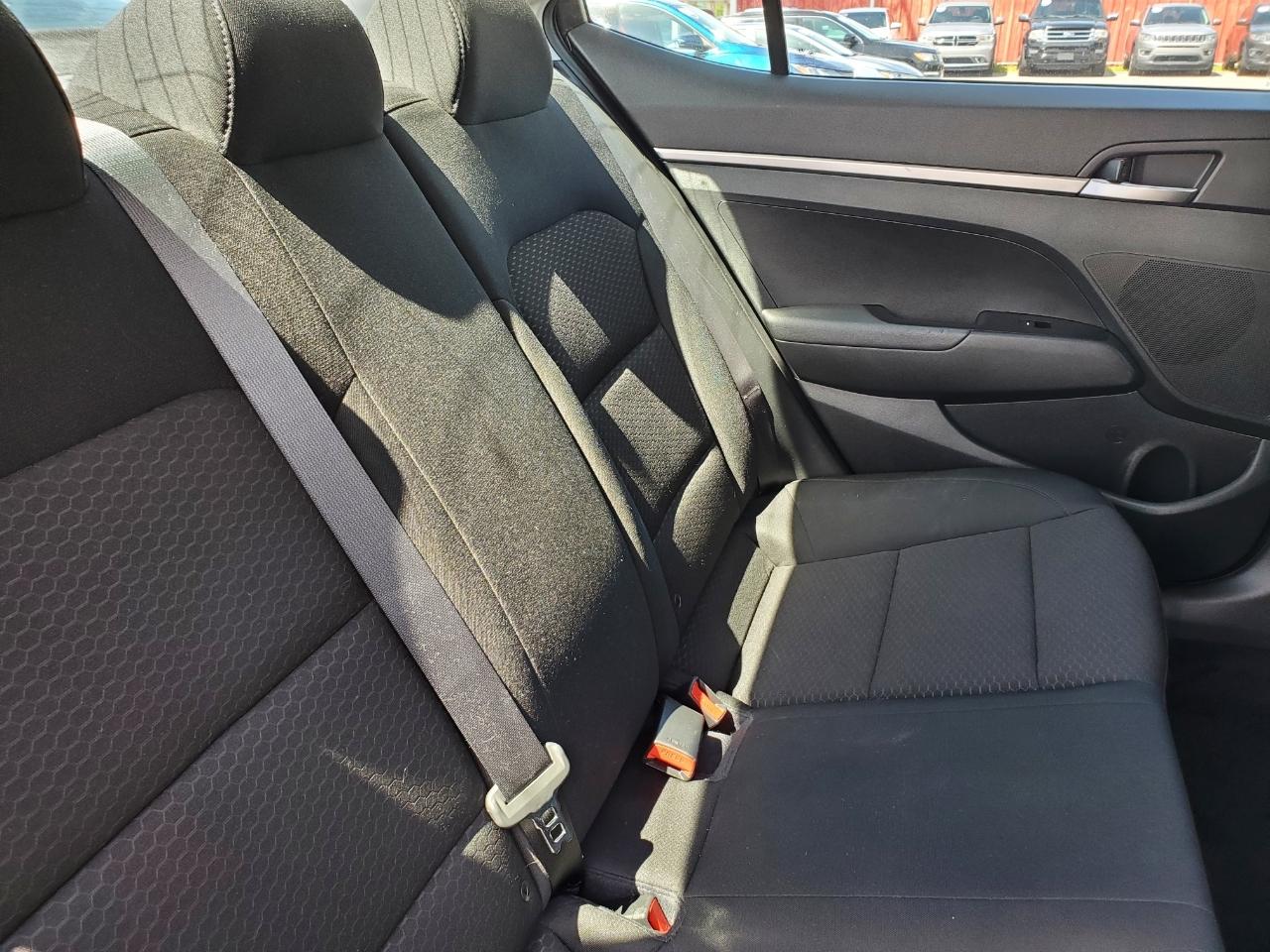 Hyundai Elantra SE 6M 2019
