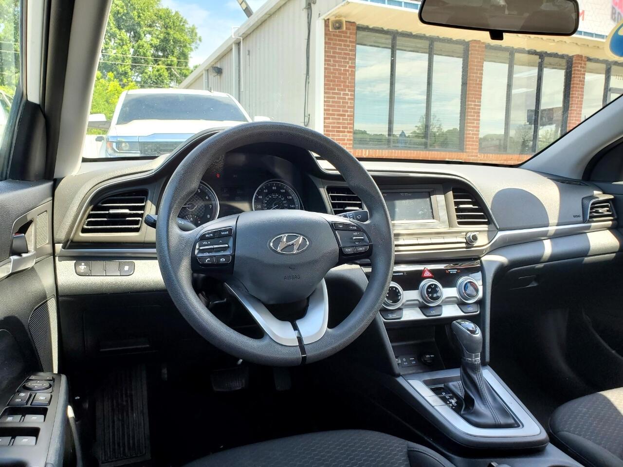 Hyundai Elantra SE 6M 2019