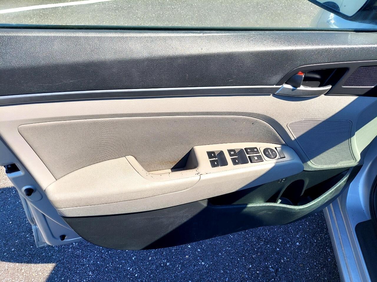 Hyundai Elantra Limited 2020