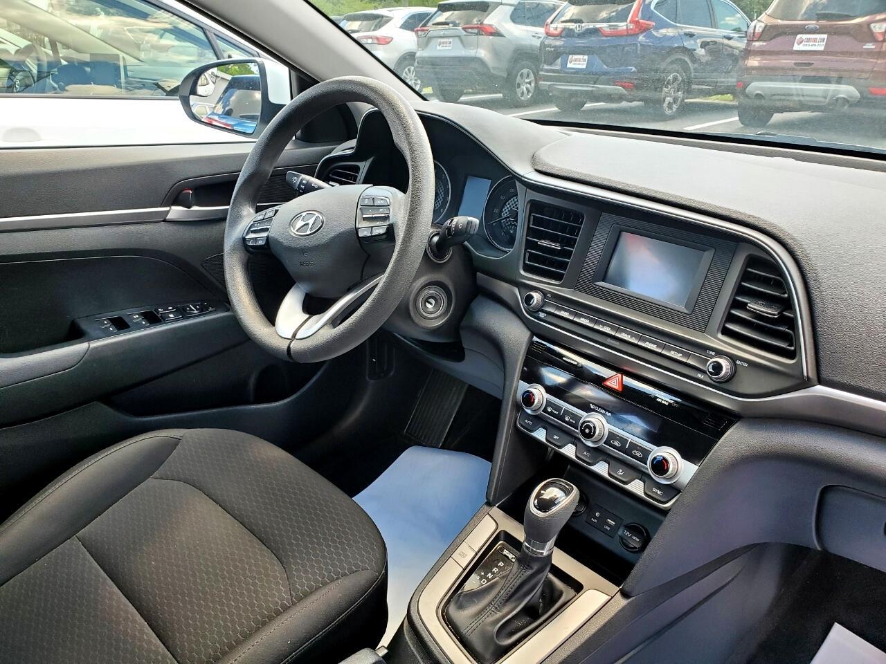 Hyundai Elantra SE 6M 2020