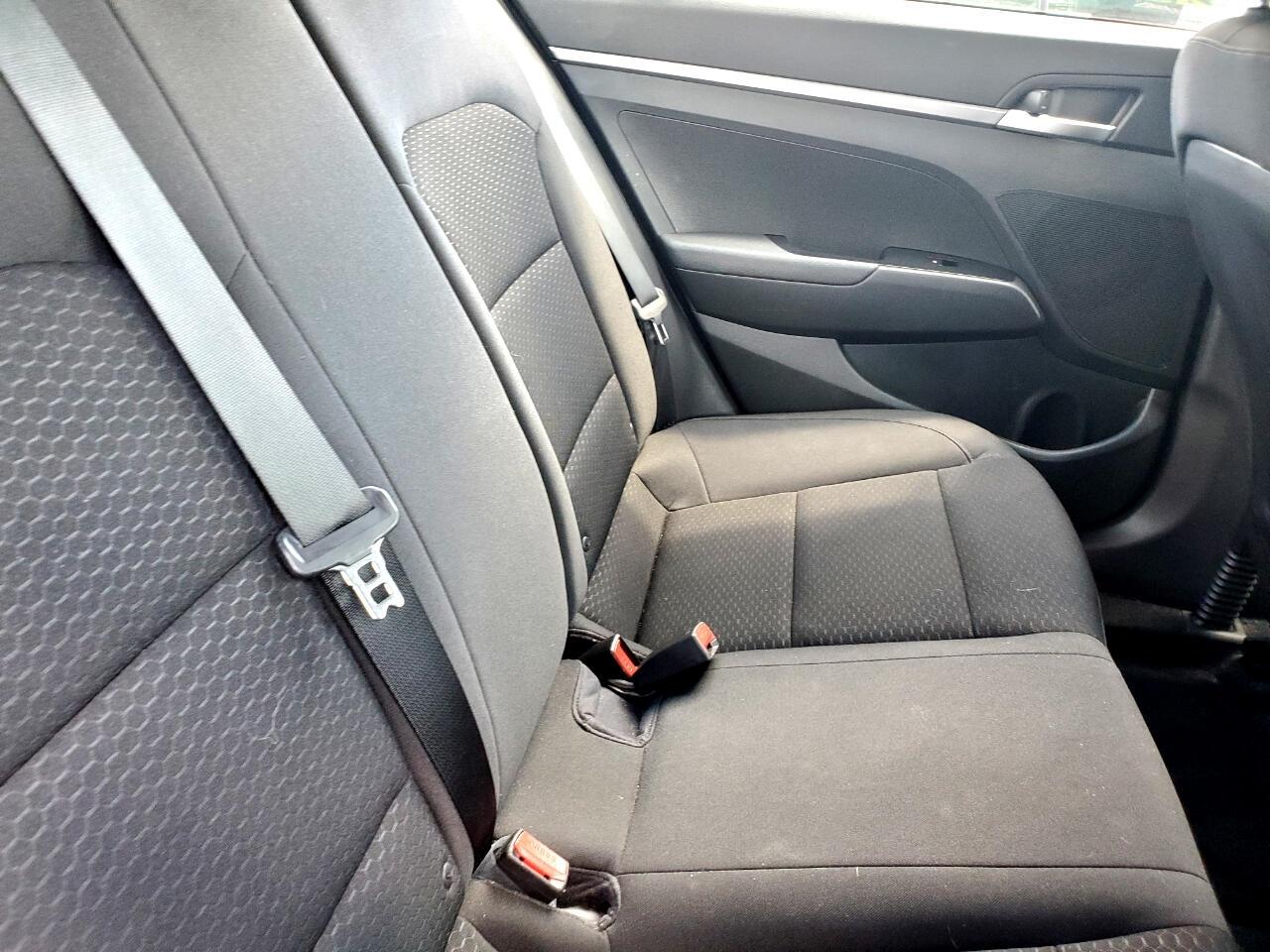 Hyundai Elantra SE 6M 2020