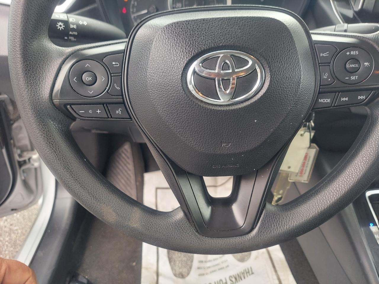 Toyota Corolla LE 2021