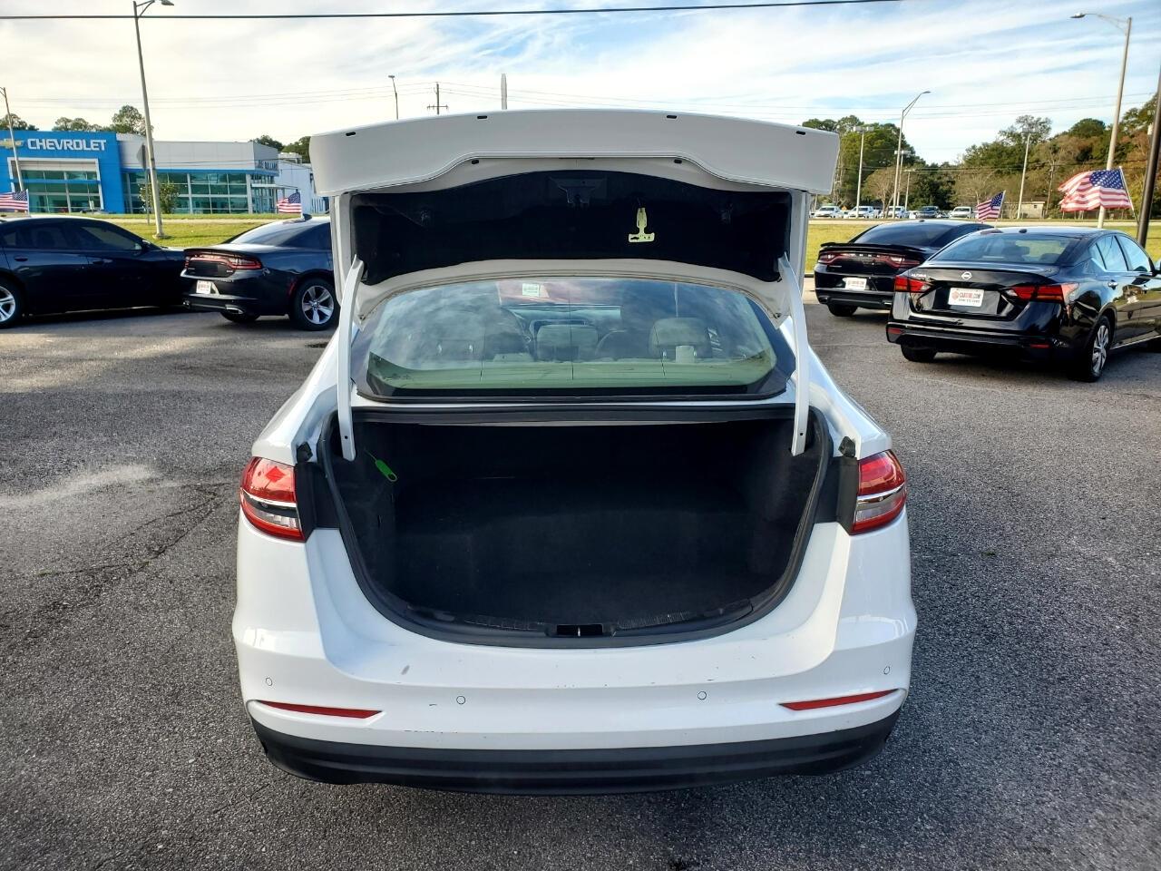 Ford Fusion Hybrid SE 2019