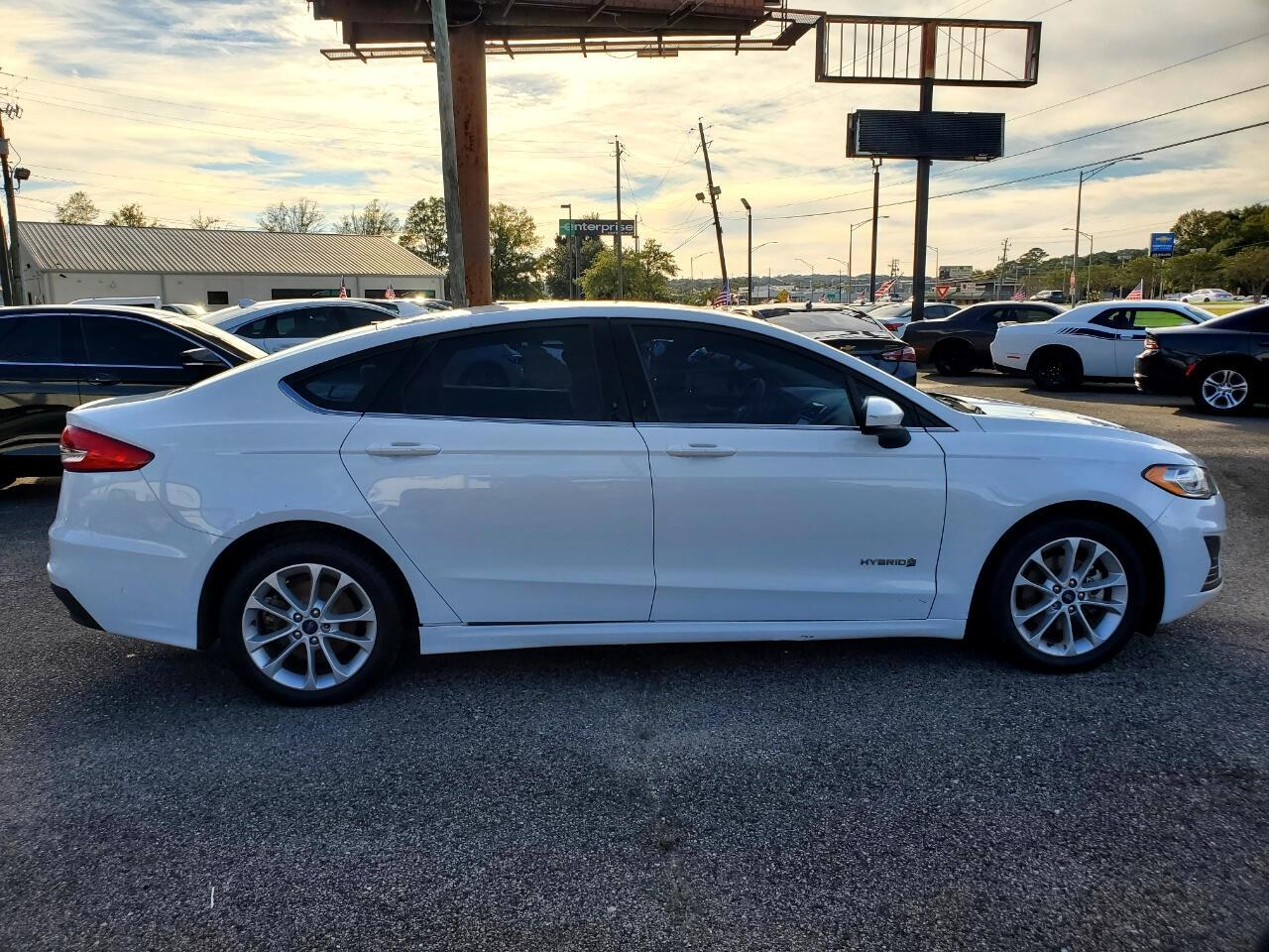 Ford Fusion Hybrid SE 2019