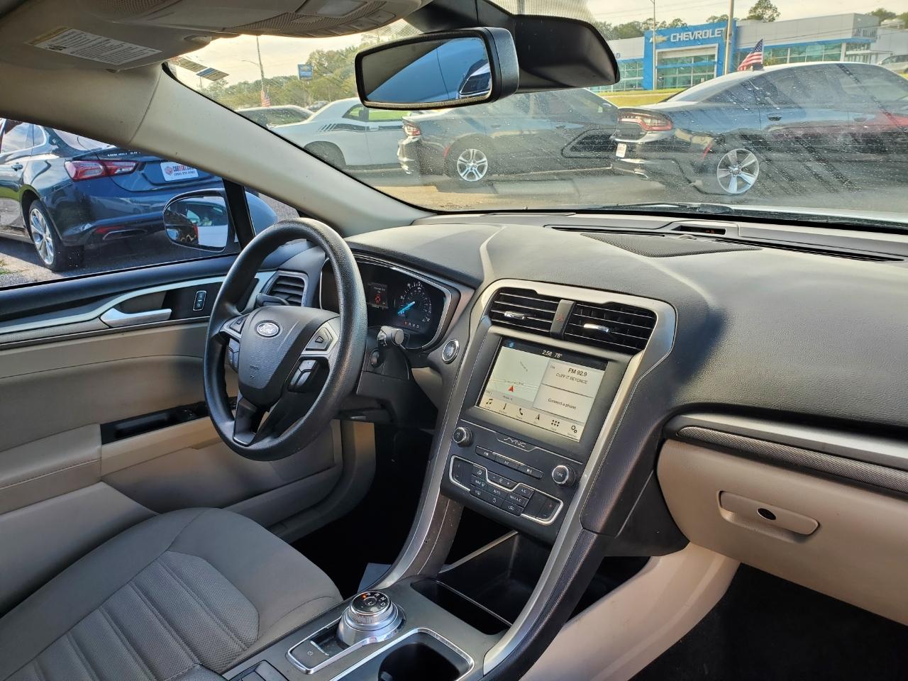 Ford Fusion Hybrid SE 2019