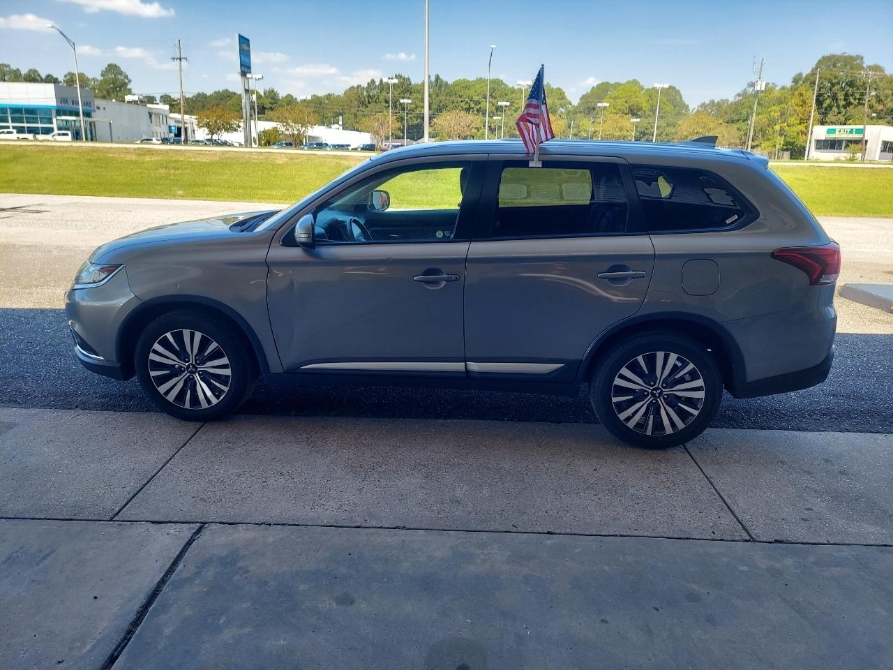 Mitsubishi Outlander SEL 2WD 2019