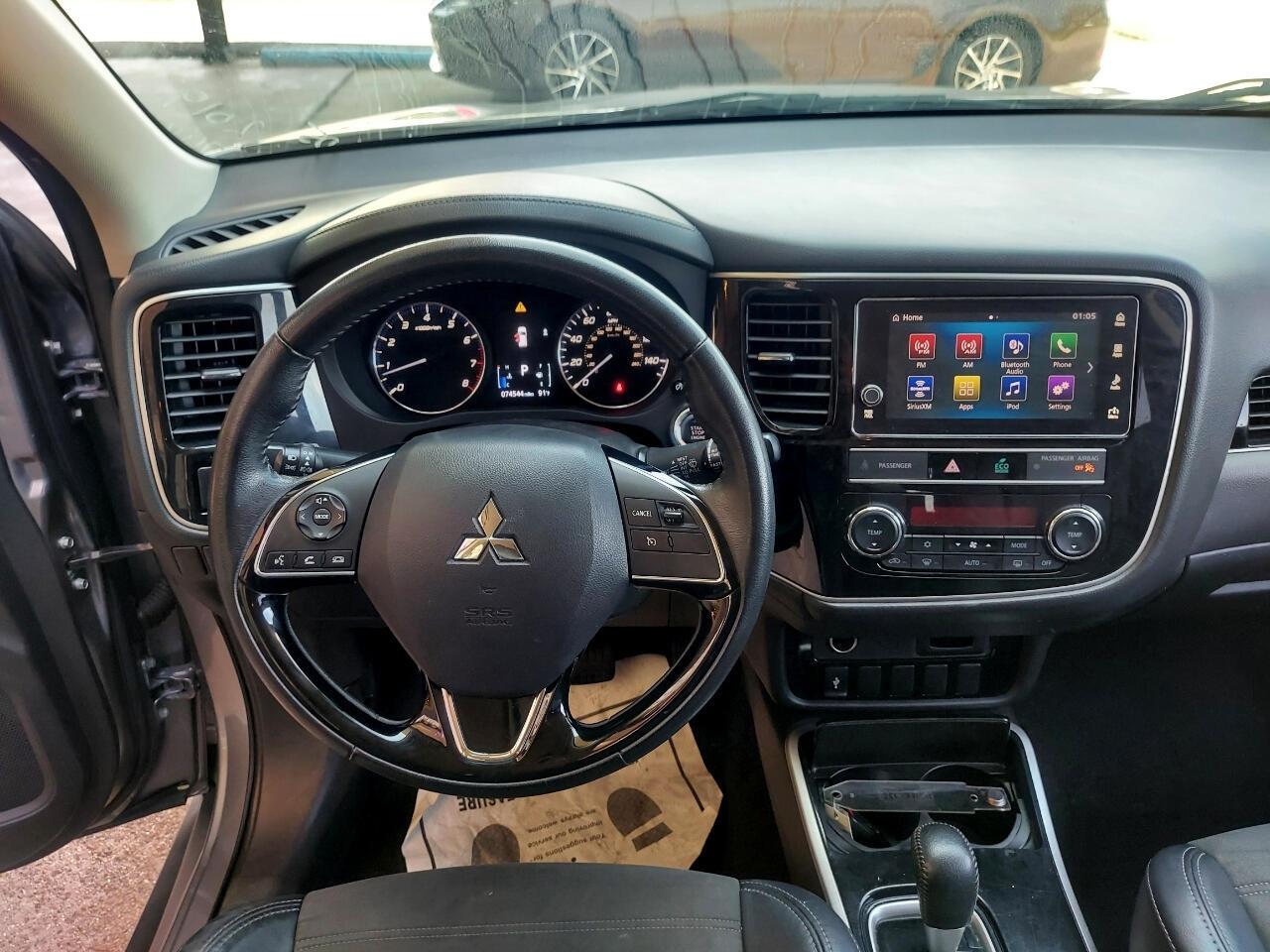 Mitsubishi Outlander SEL 2WD 2019