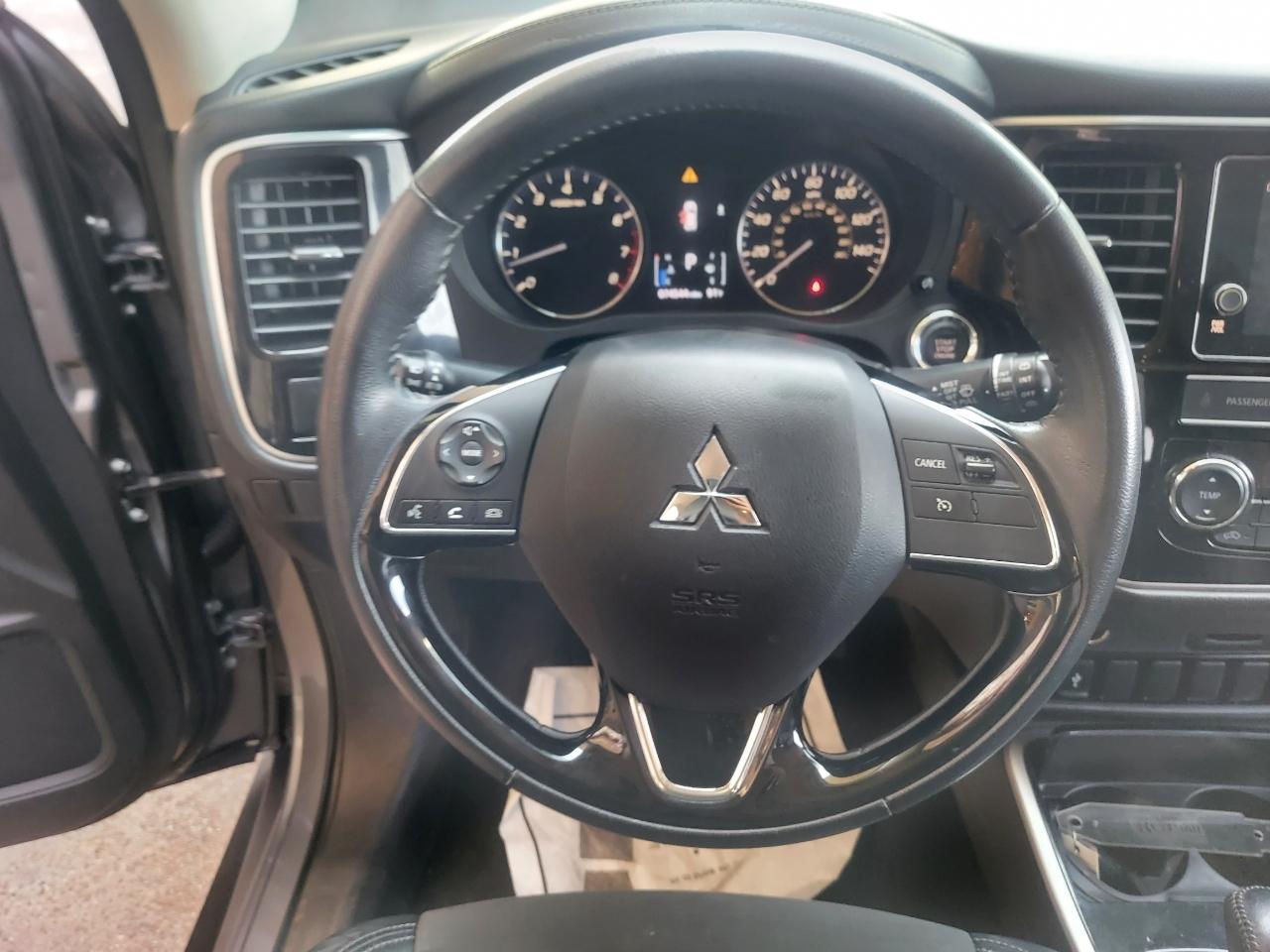 Mitsubishi Outlander SEL 2WD 2019