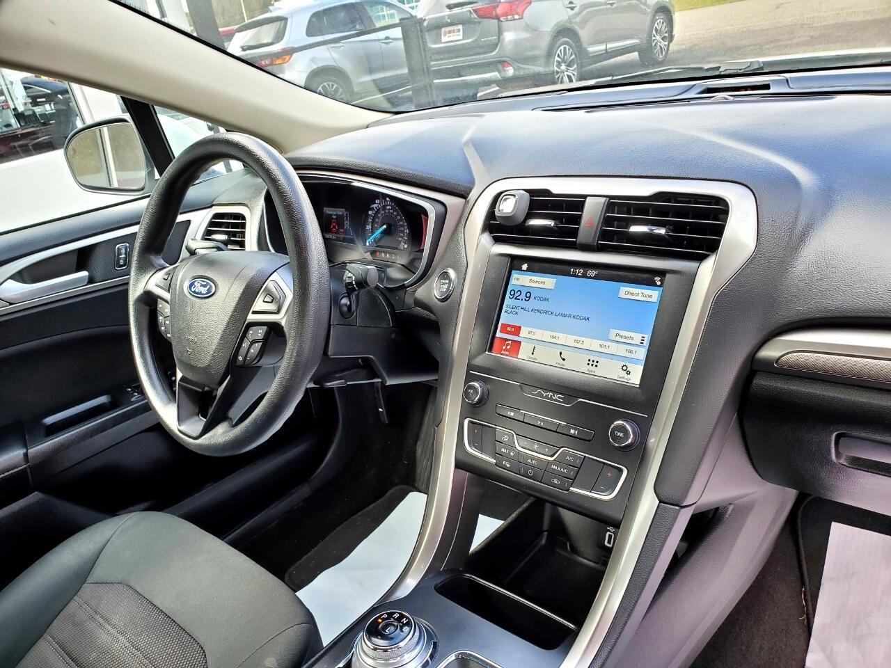 Ford Fusion SE 2019