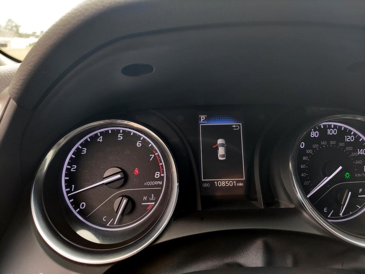 Toyota Camry SE 2020