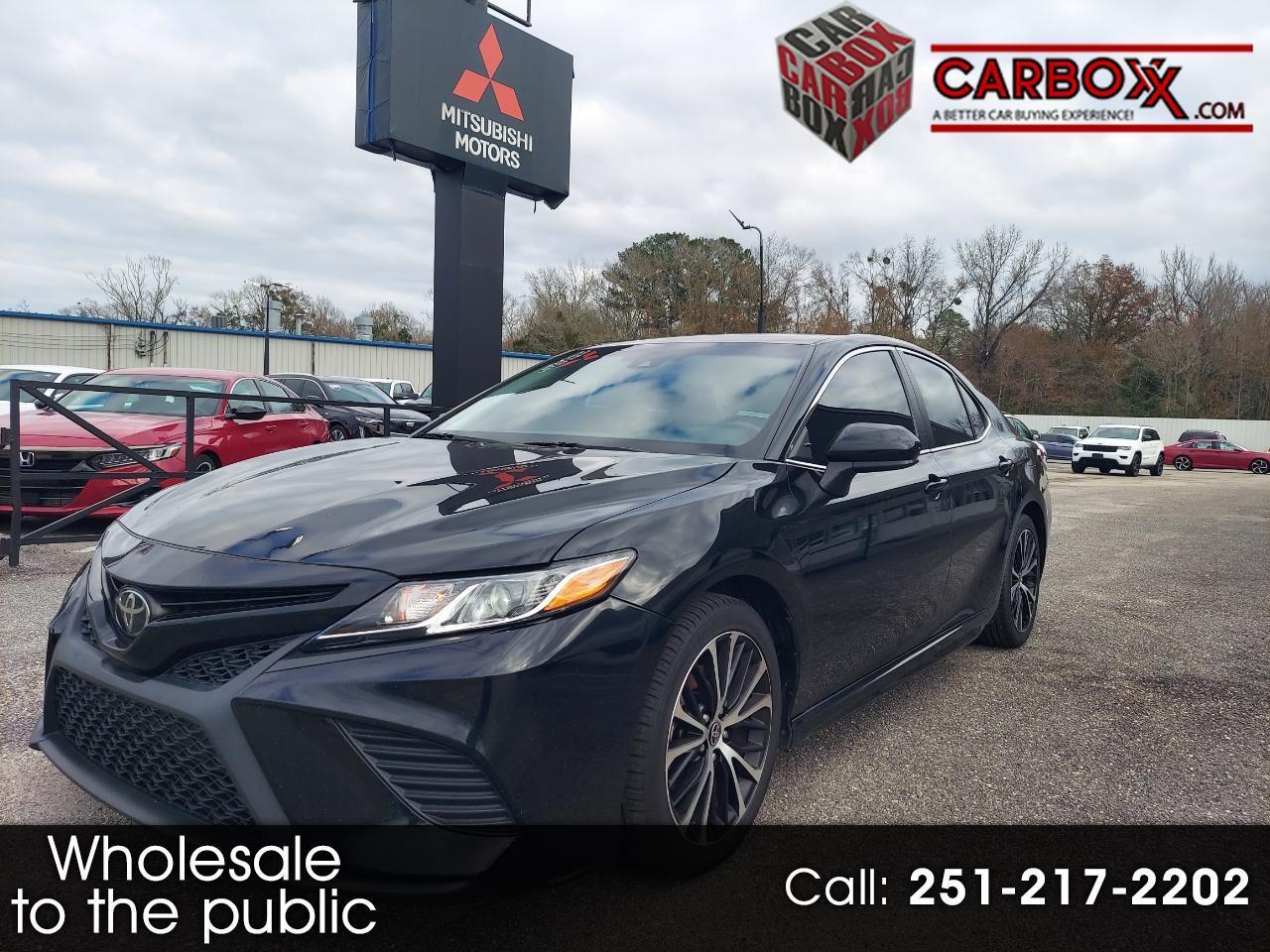 Toyota Camry SE 2020