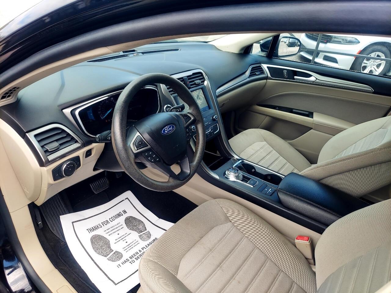 Ford Fusion SE 2020