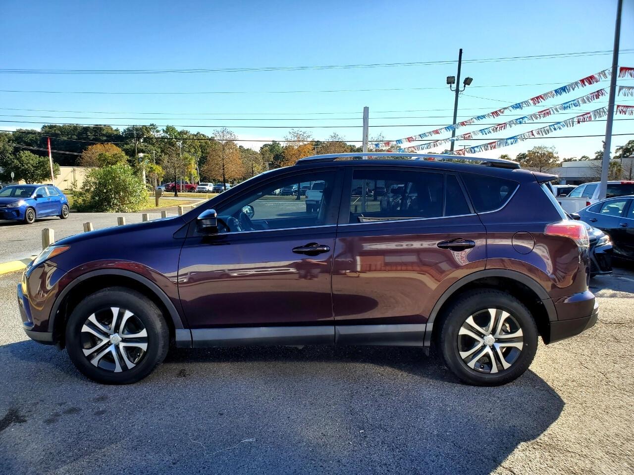 Toyota RAV4 LE FWD 2016