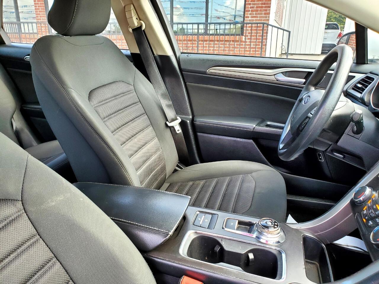 Ford Fusion Hybrid SE 2018