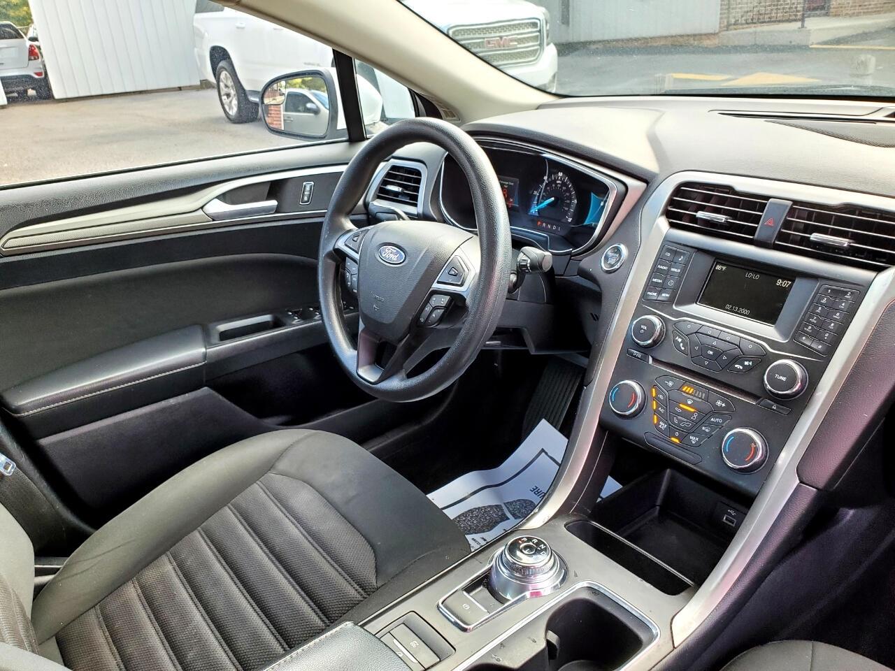 Ford Fusion Hybrid SE 2018
