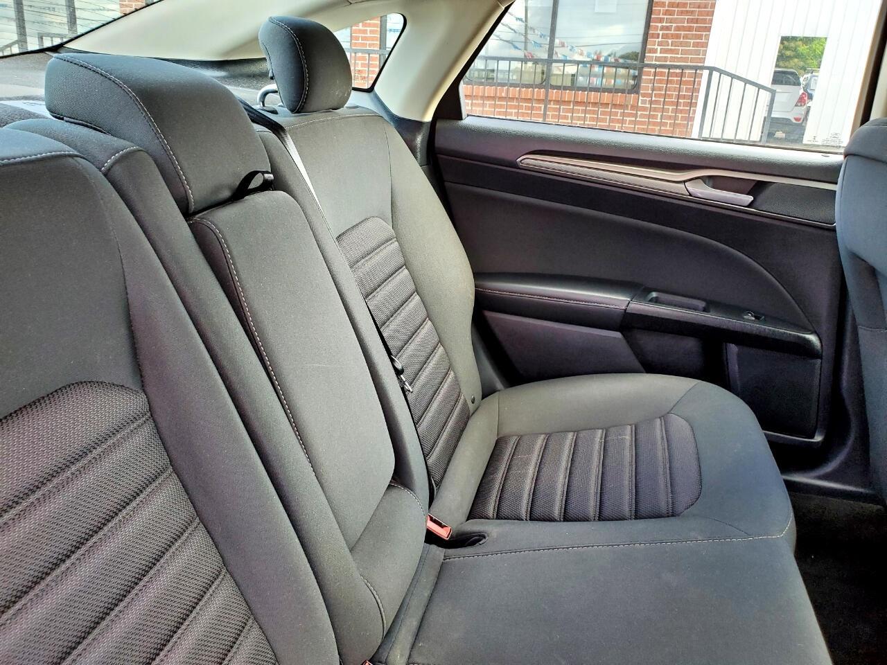 Ford Fusion Hybrid SE 2018