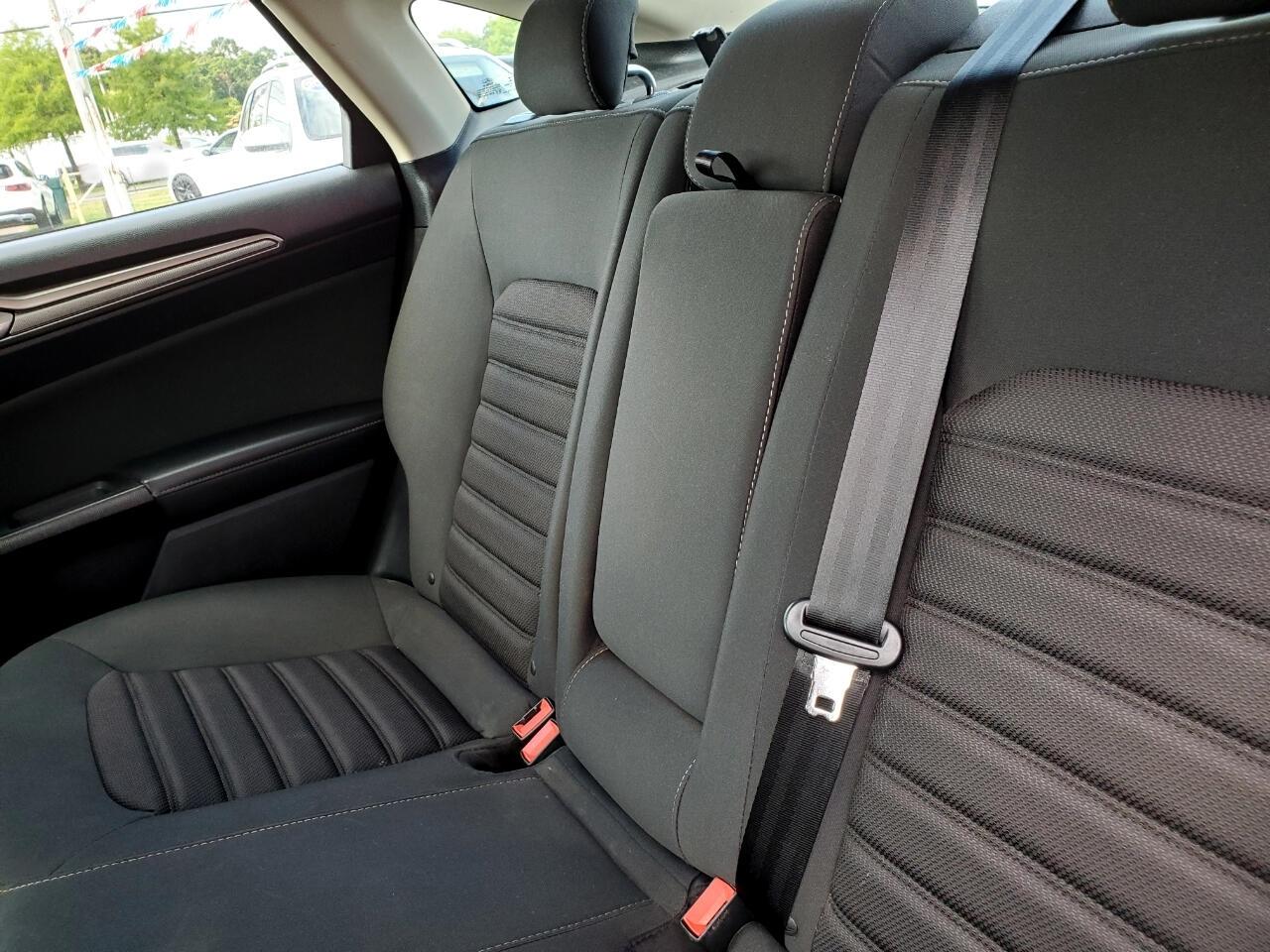Ford Fusion Hybrid SE 2018