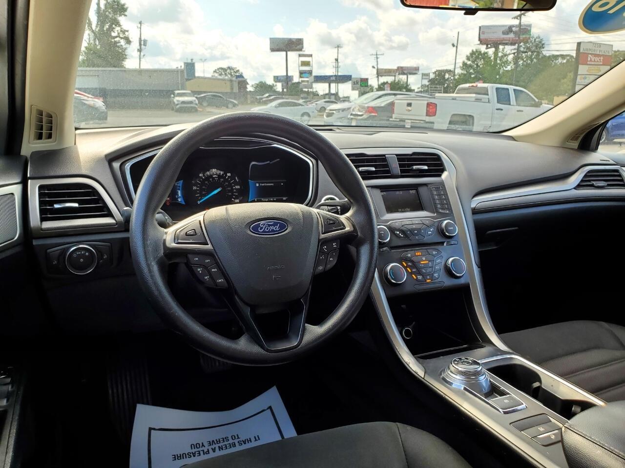 Ford Fusion Hybrid SE 2018