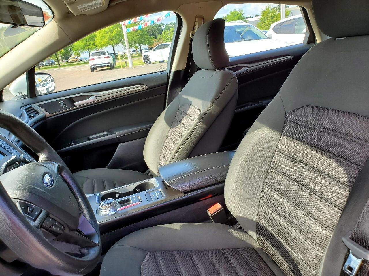 Ford Fusion Hybrid SE 2018