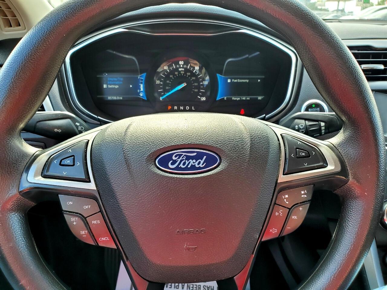 Ford Fusion Hybrid SE 2018