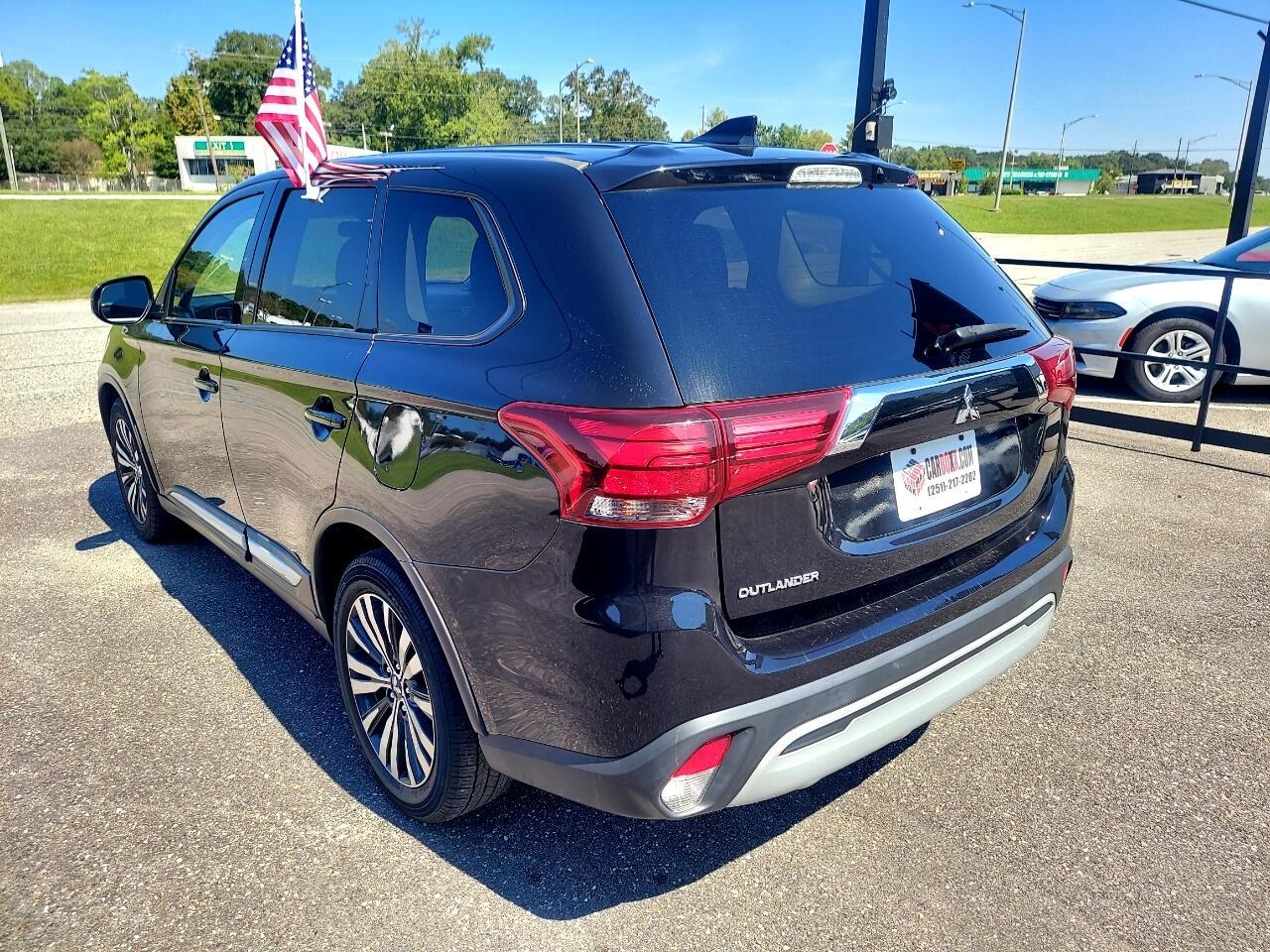 Mitsubishi Outlander ES 2WD 2020