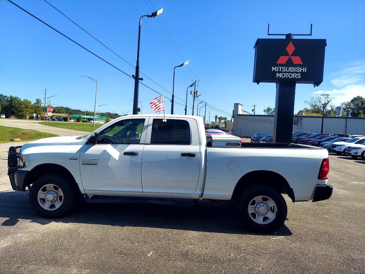 RAM 2500 Tradesman Crew Cab SWB 4WD 2016