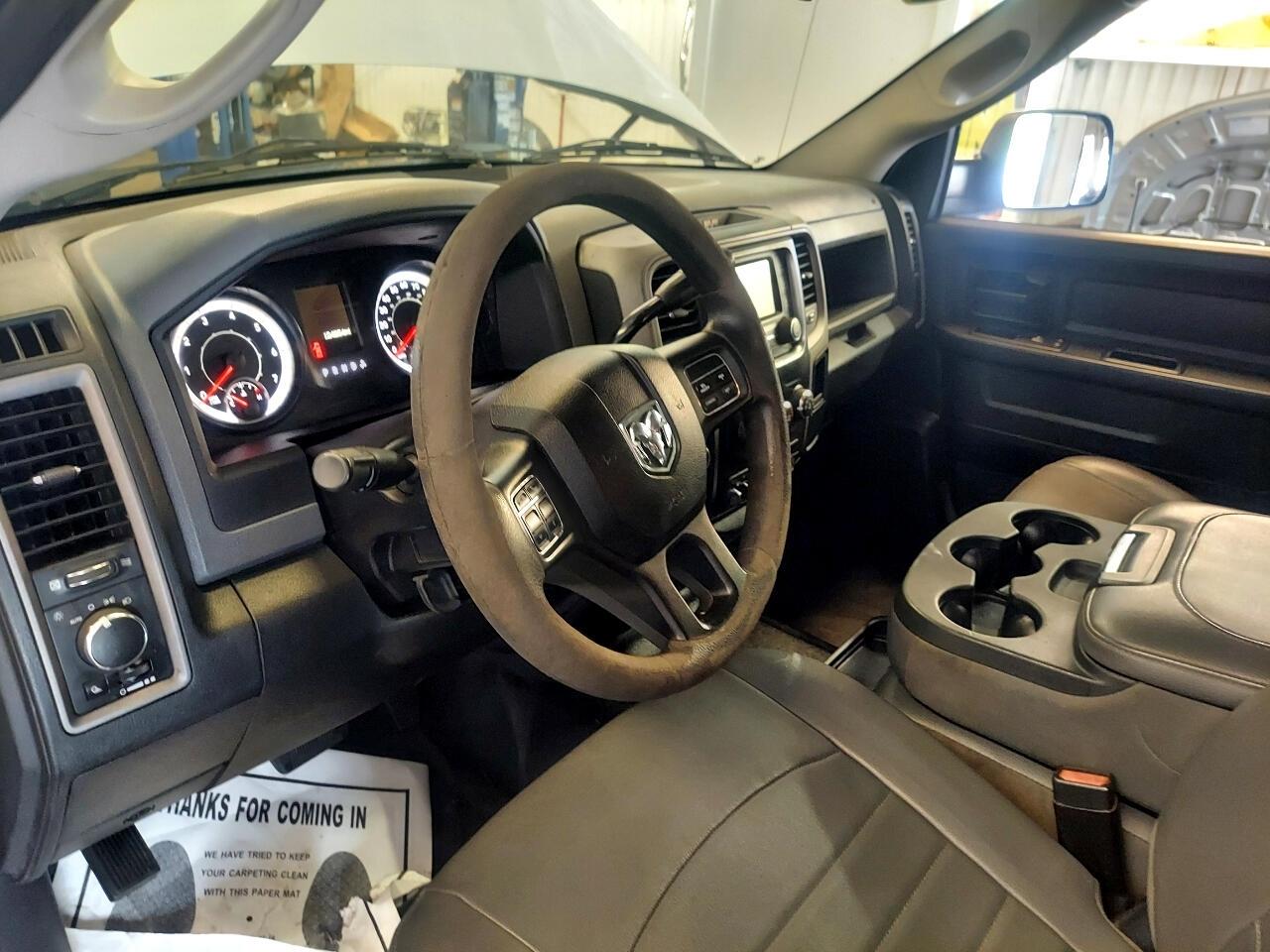 RAM 2500 Tradesman Crew Cab SWB 4WD 2016