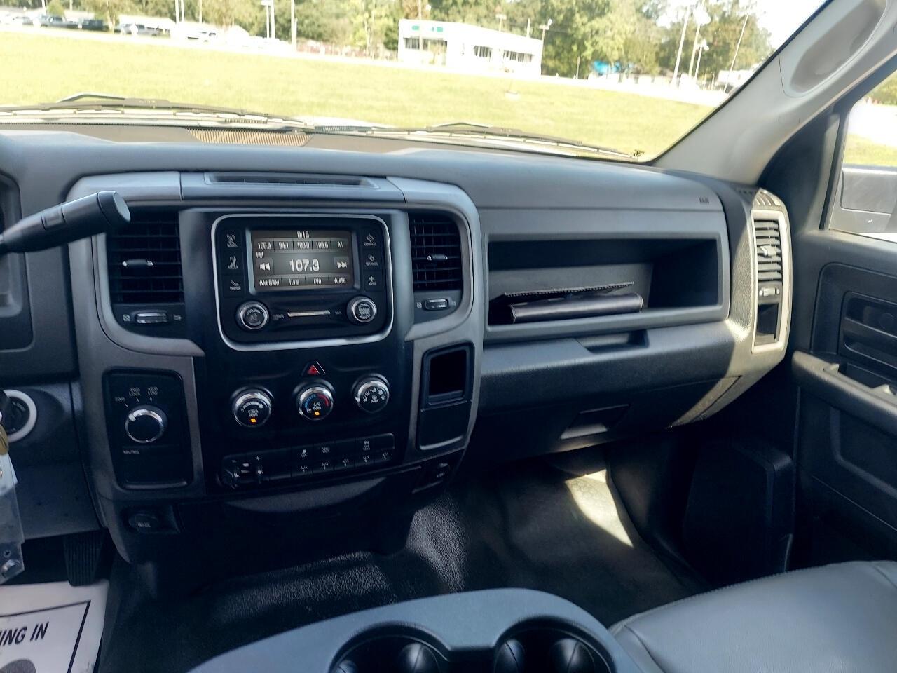 RAM 2500 Tradesman Crew Cab SWB 4WD 2016