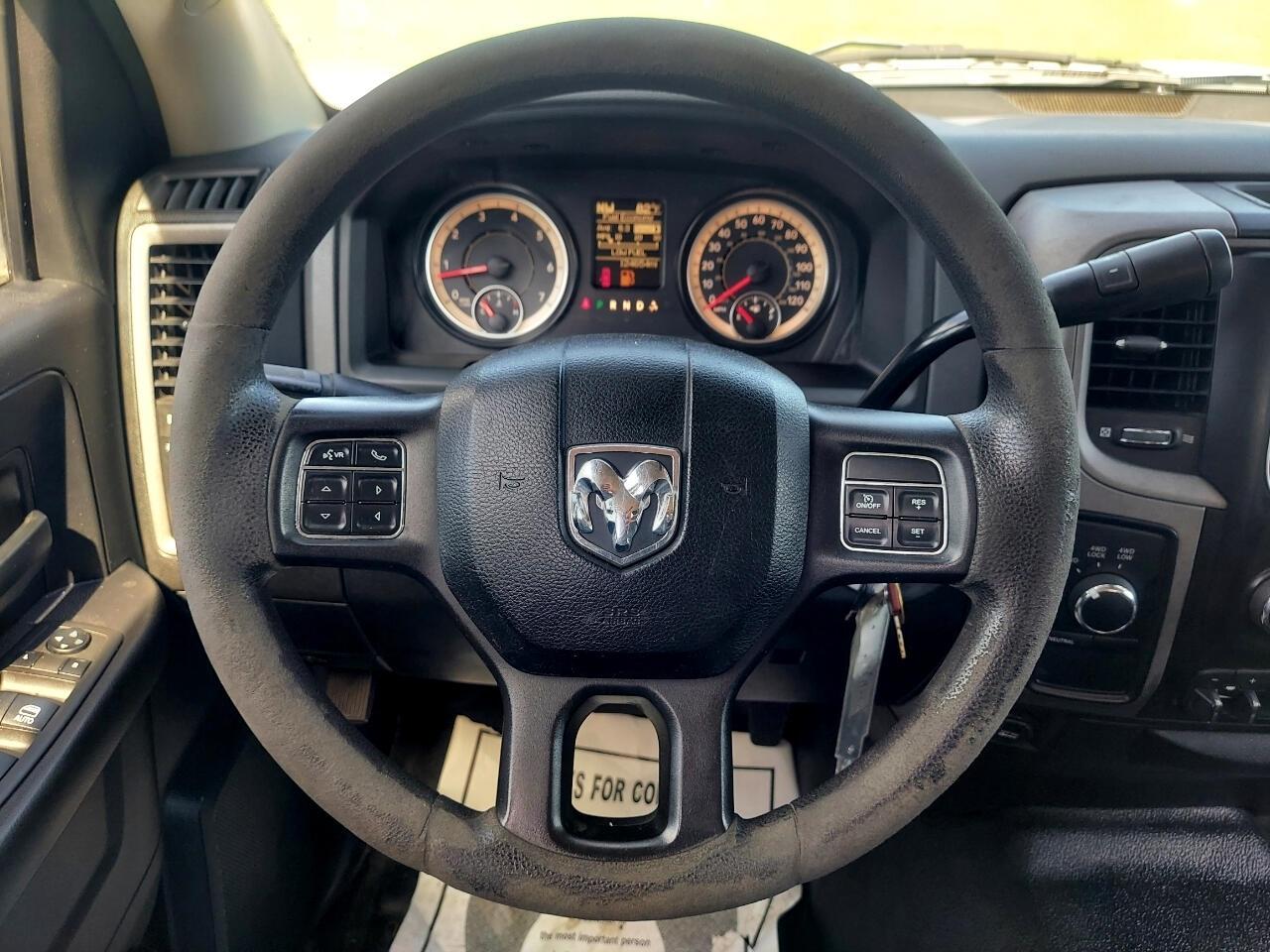 RAM 2500 Tradesman Crew Cab SWB 4WD 2016