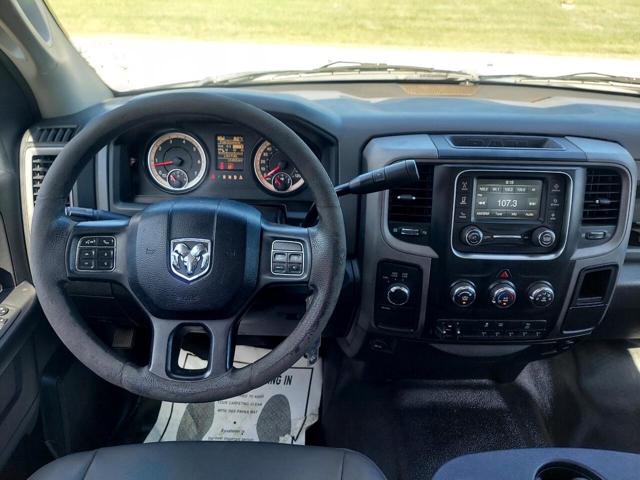 RAM 2500 Tradesman Crew Cab SWB 4WD 2016