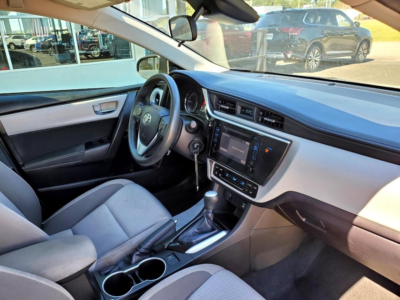Toyota Corolla XLE CVT 2019