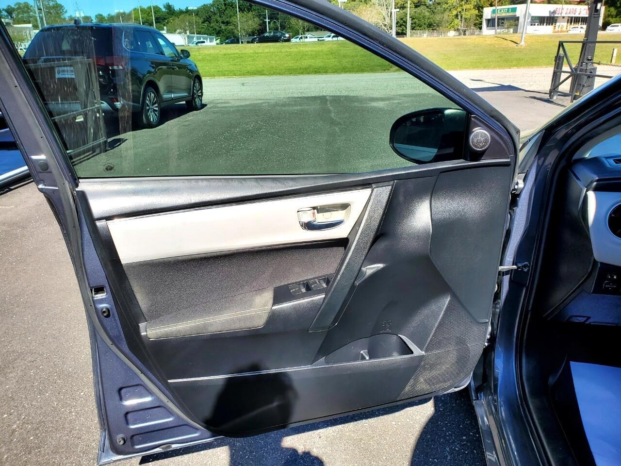 Toyota Corolla XLE CVT 2019