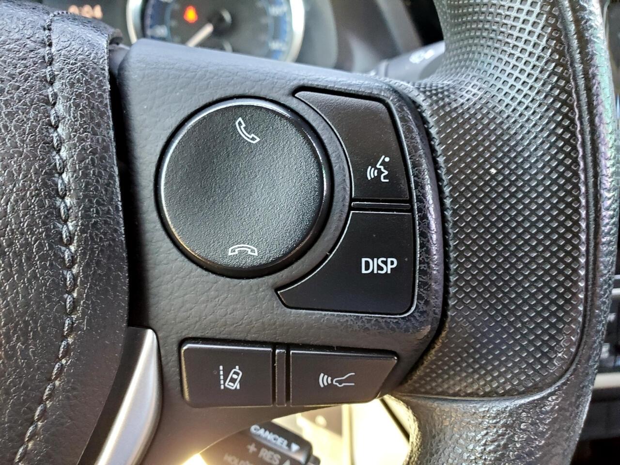 Toyota Corolla XLE CVT 2019