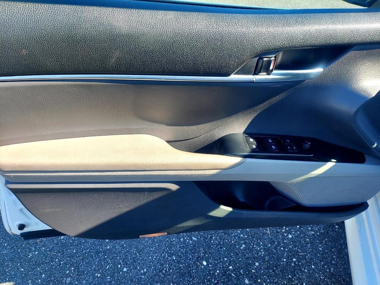 Toyota Camry XLE 2019