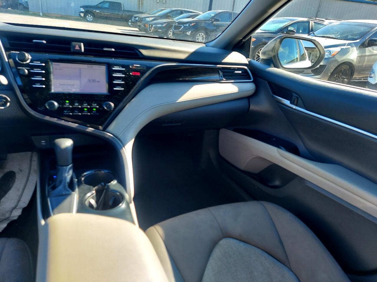 Toyota Camry XLE 2019