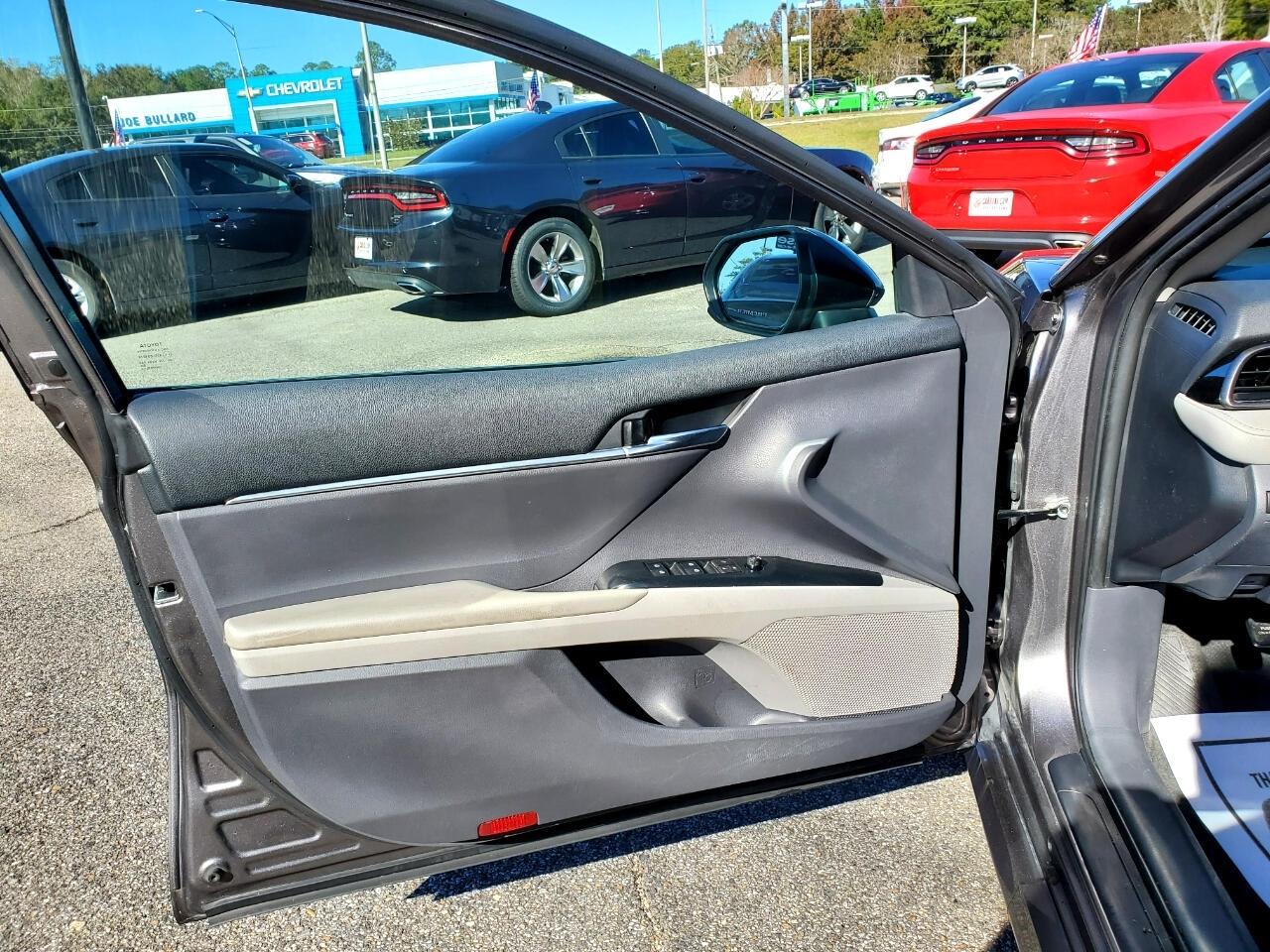 Toyota Camry LE 2020