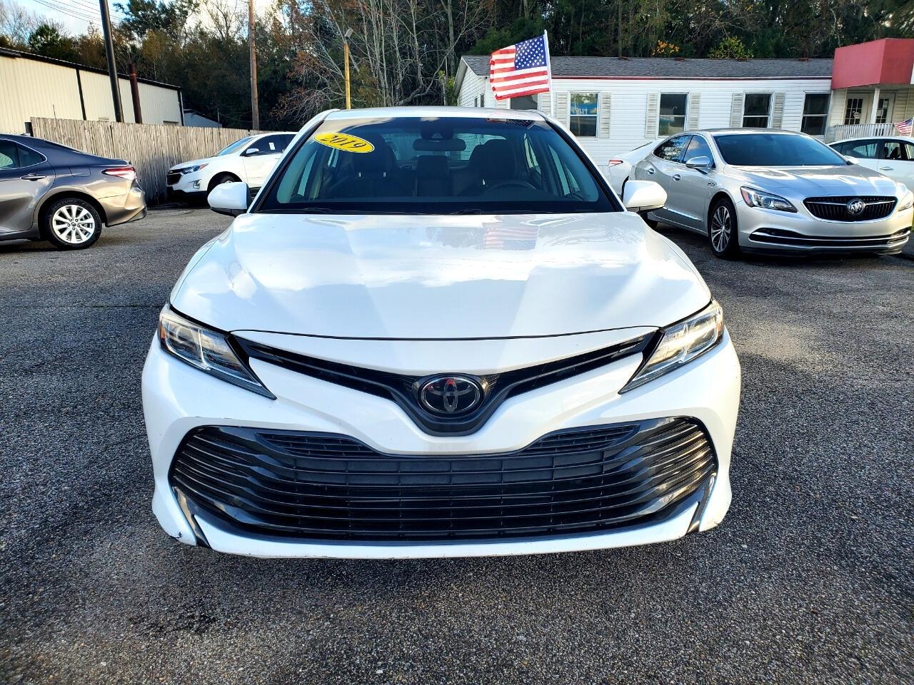 Toyota Camry XLE 2019